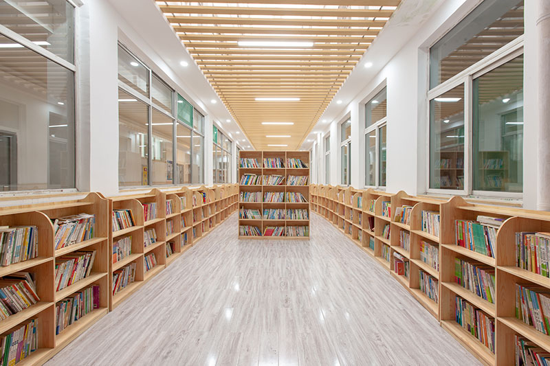 行知宏学校环境-图书室